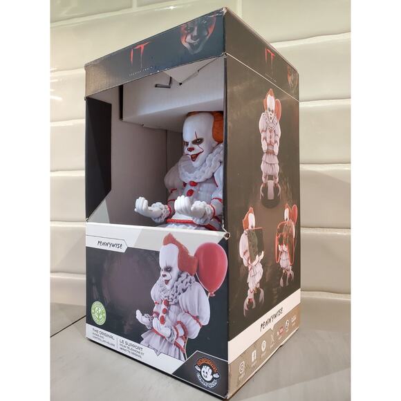 Pennywise IT Halloween Video Game Controller / Smartphone Stand Cradle Holder - Picture 1 of 6
